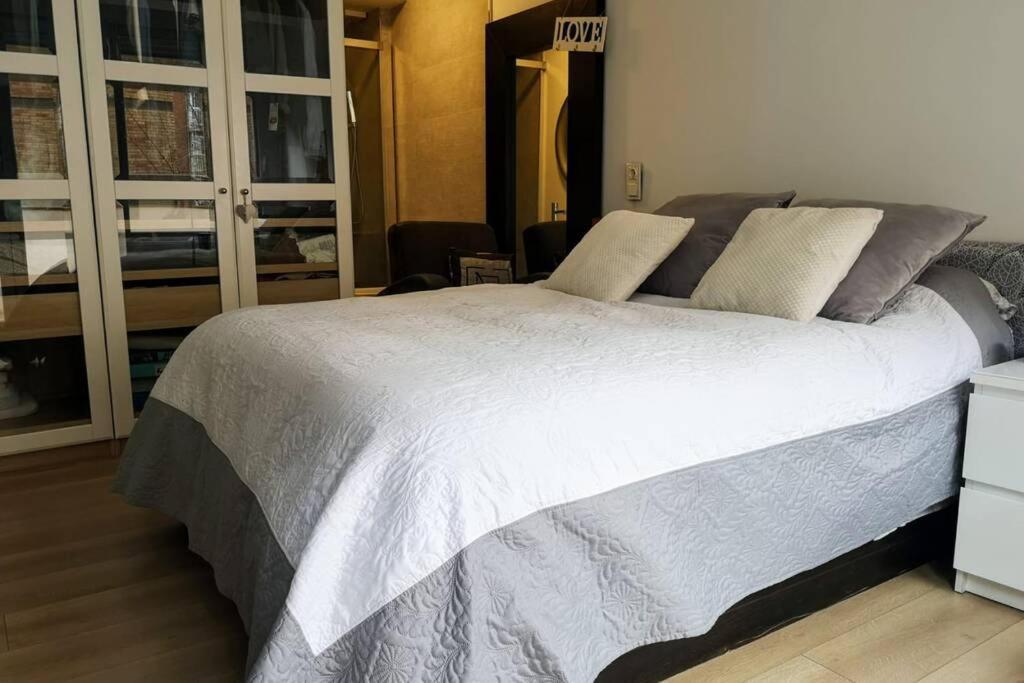 Espectacular apartamento con terraza en Granada Exterior foto