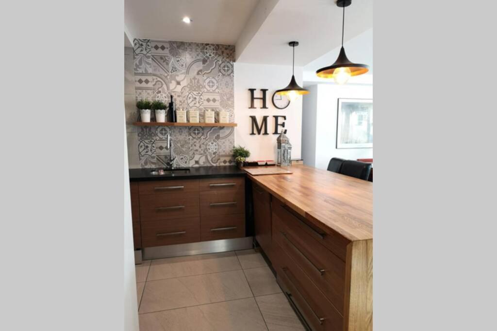 Espectacular apartamento con terraza en Granada Exterior foto